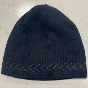 Sport knit winter beanie hat.  One size. Like new. Warm.